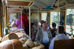 Frühstücksfahrten bei der Brohltalbahn - Quelle: Simeon Langenbahn [b]