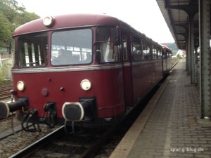 Mit dem Schienenbus durchs Kasbachtalbahn - Quelle: Spur-G-Blog [b]