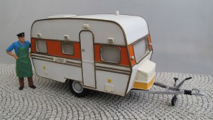 Das Highlight 2016 von Prehm ist ein Wohnwagen - und passendes Zubehör - Quelle: Prehm Miniaturen [b]