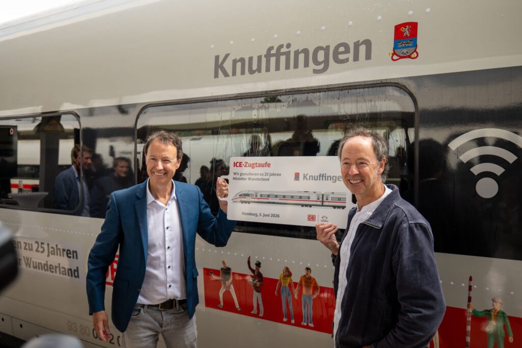 Pressefoto Zugtaufe Knuffingen - Quelle: Deutsche Bahn AG